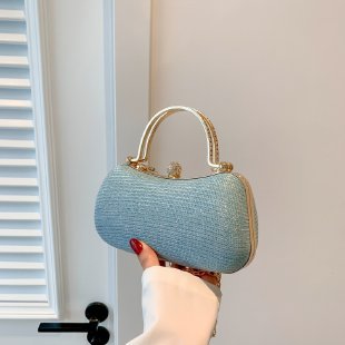Trendy Women Lock Buckle Shoulder Bag